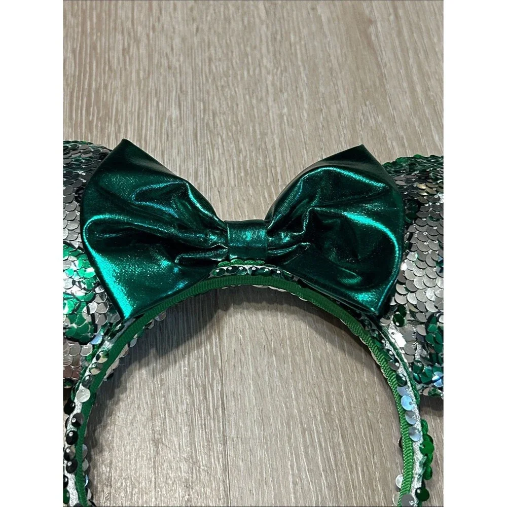 Disney Parks Disney Minnie Mouse Reversable Sequin Minnie Ears